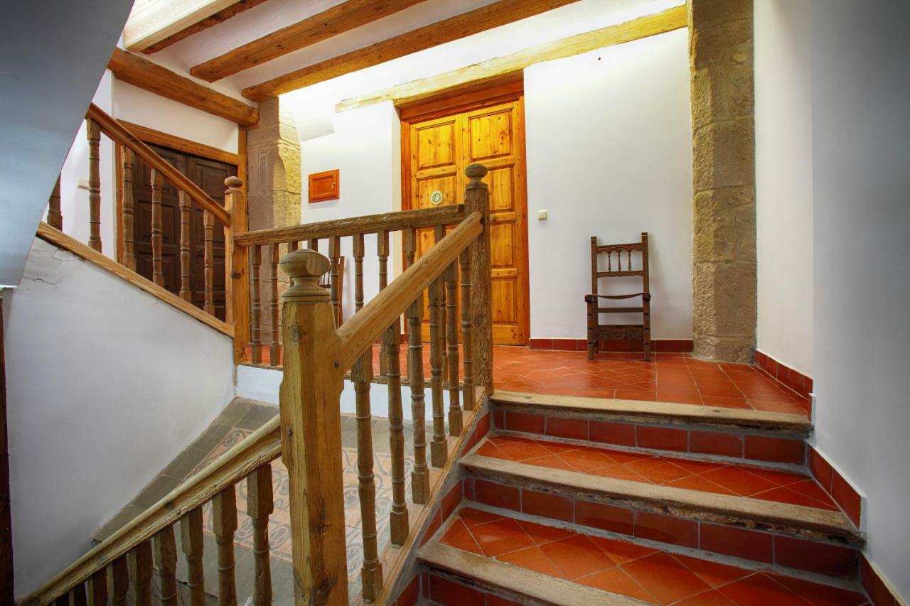 La Casona De *